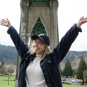 Meet your Posher, Abby